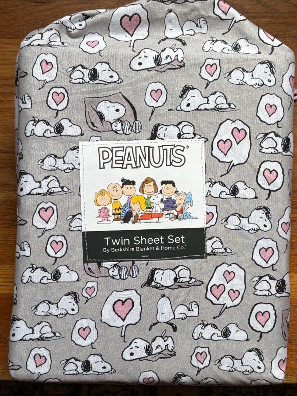 PEANUTS Sleeping Snoopy Pink Hearts TWIN Size Sheet Set Sleeping Dreaming